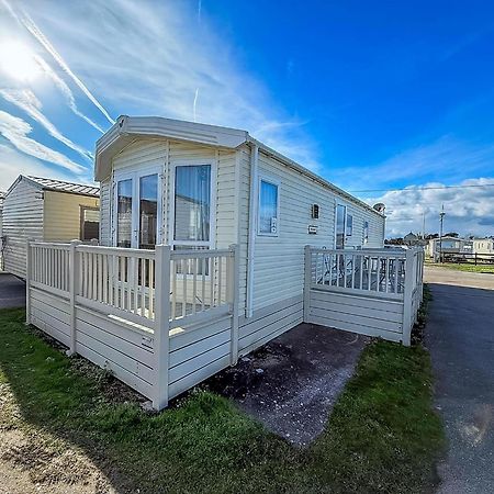 Lovely 6 Berth Caravan At Suffolk Sands Holiday Park Ref 45010Mv Felixstowe Zewnętrze zdjęcie