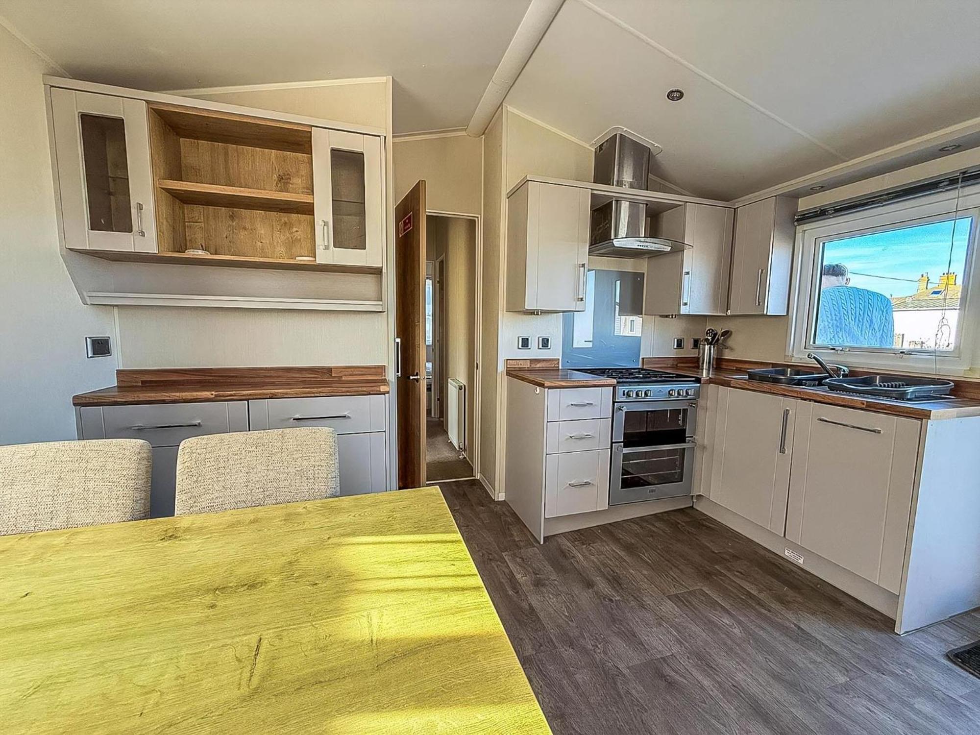 Lovely 6 Berth Caravan At Suffolk Sands Holiday Park Ref 45010Mv Felixstowe Zewnętrze zdjęcie